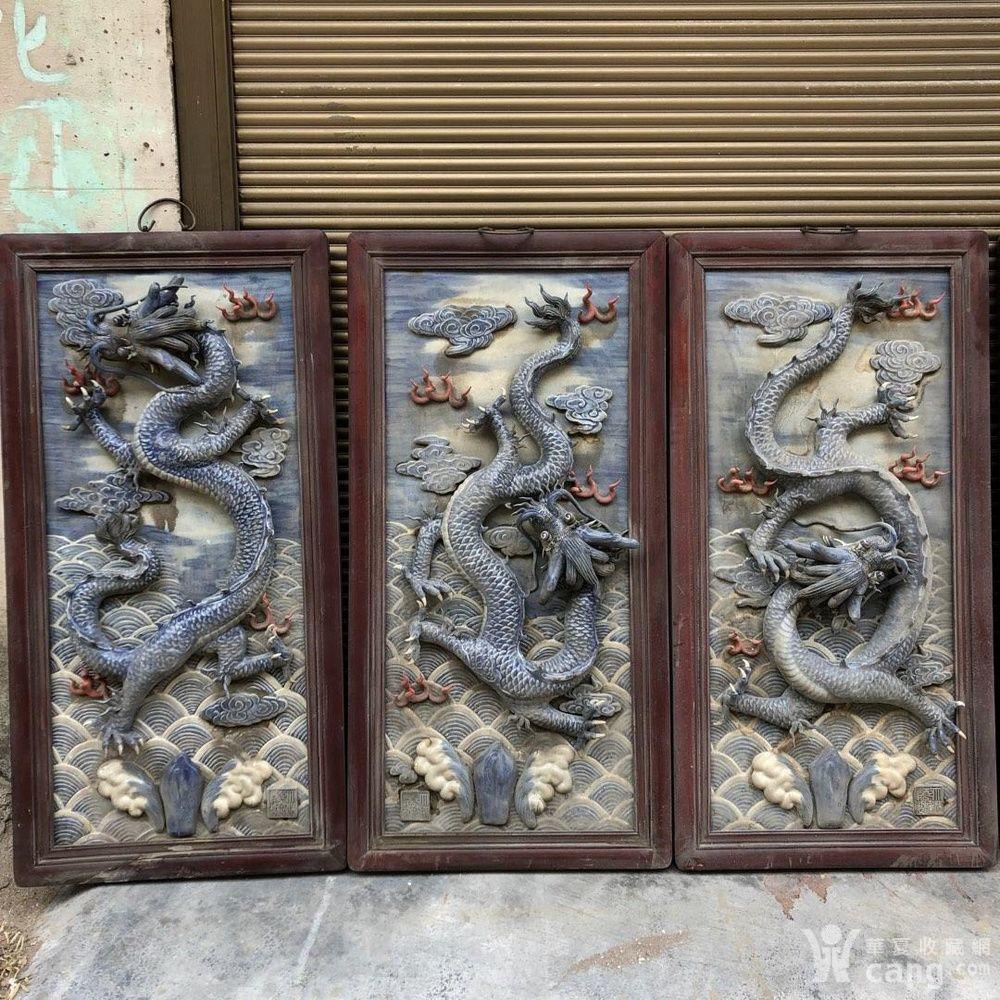 红木镶瓷板画浮雕海水龙纹九龙壁