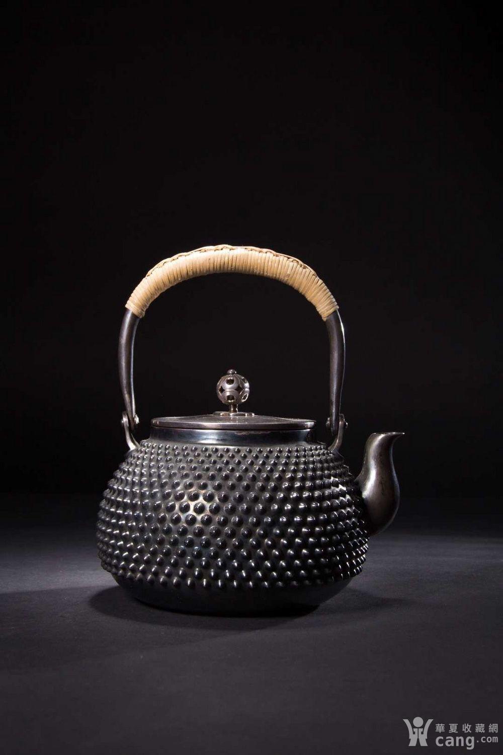 霰打藤编把纯银提梁壶