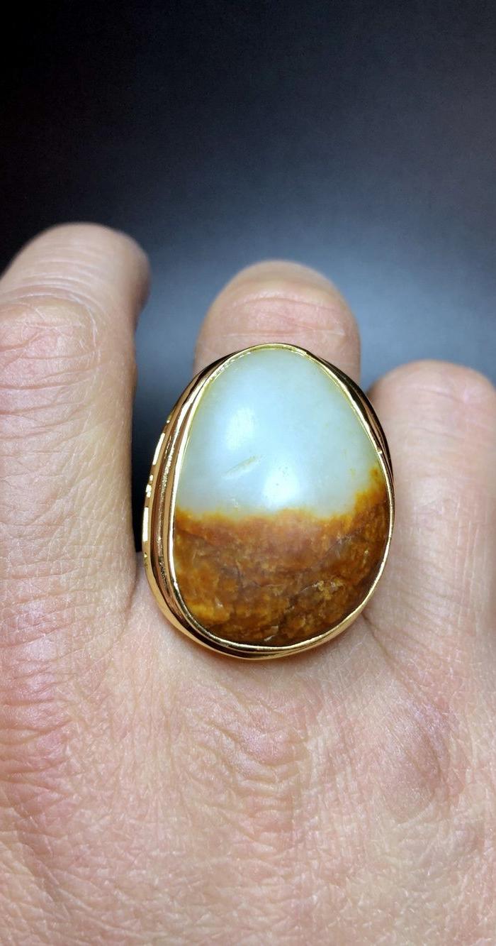 和田玉籽料戒指一枚