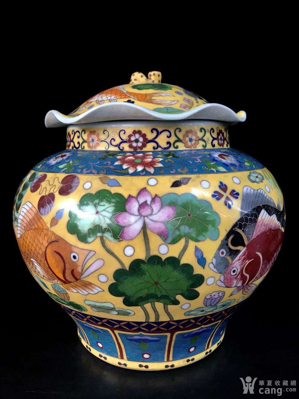 精品元代景泰蓝掐丝珐琅彩鱼藻纹荷叶罐一对