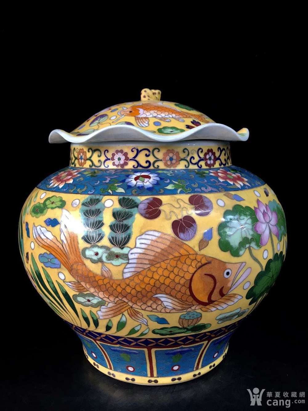 精品元代景泰蓝掐丝珐琅彩鱼藻纹荷叶罐一对